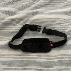 Neoprene waist pouch, NWOT.